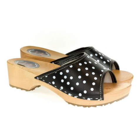 Dámske šľapky a žabky John-C