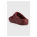 Papuče Crocs Classic Cozzzy Sandal fialová farba, 207446