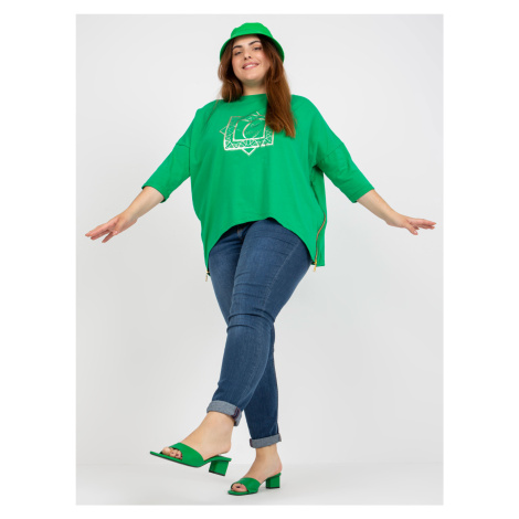 Green cotton blouse of larger size with application