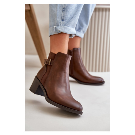 Women's insulated ankle boots on a heel with a buckle brown Nevillira