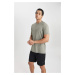 DEFACTO Fit Standard Fit Crew Neck Short Sleeve T-Shirt