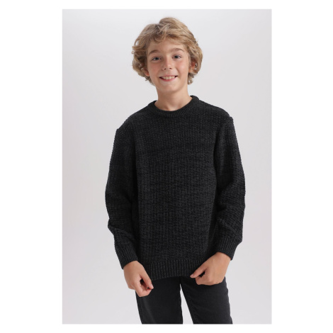 DEFACTO Boy's Crew Neck Basic Sweater