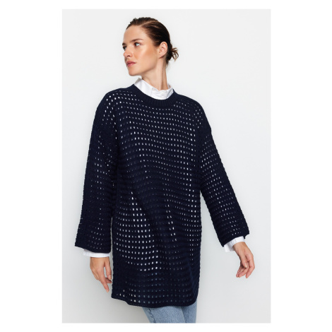 Trendyol Námornícky modrý uvoľnený strih Prelamované/Dierové Tricot Pletený sveter