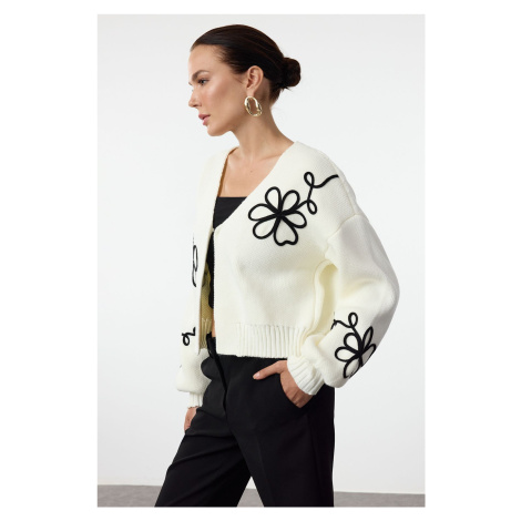 Trendyol Ecru Embroidery Detailed V Neck Knitwear Cardigan