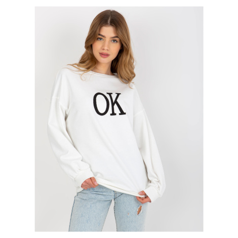 BIELA MIKINA S NÁPISOM "OK" -EM-BL-ES-21-536.94-WHITE