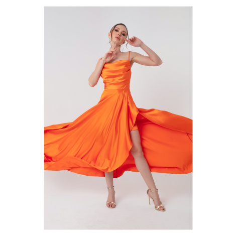 Lafaba oranžové saténové večerné a plesové šaty s volánmi a rozparkom pre ženy