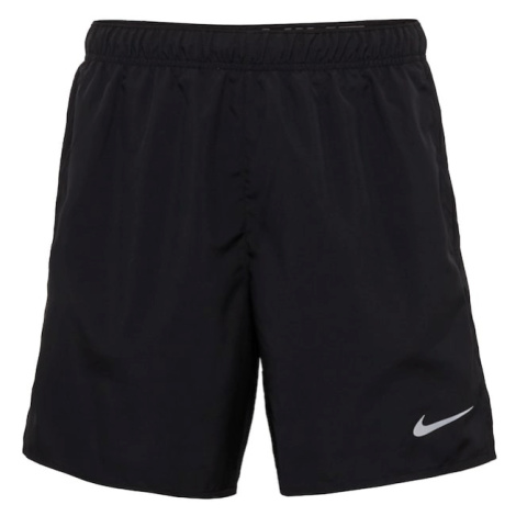 Pánske športové kraťasy a šortky Nike