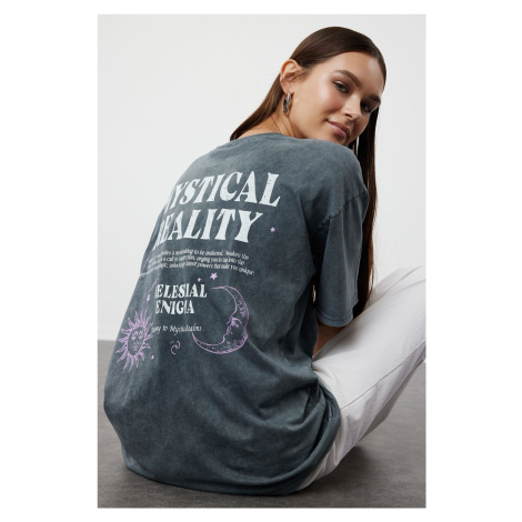 Trendyol Anthracite Oversize/Wide Pattern Washed Slogan and Back Printed 100% Cotton Knitted T-S