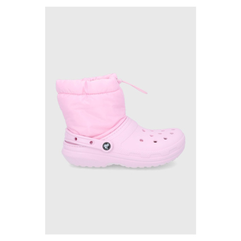 Snehule Crocs Classic Lined Neo Puff Boot ružová farba, 206630