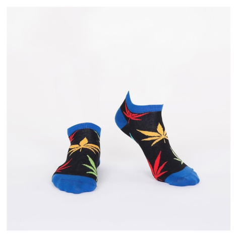 Black short women's socks with colored leaves FASARDI