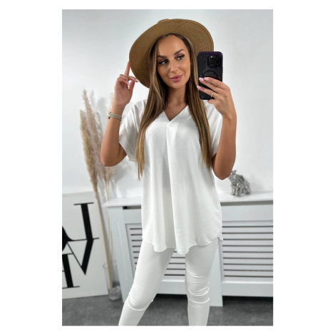 Viscose blouse with V-neck white