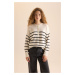 DEFACTO Relax Fit Buttoned Collar Knitwear Sweater