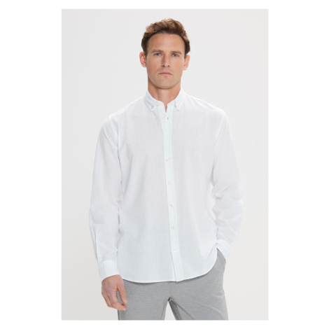 AC&Co / Altınyıldız Classics Men's White Comfort Fit Comfortable Cut Buttoned Collar Casual Line