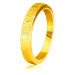 Prsteň zo žltého 14K zlata - jemné ozdobné zárezy, číry zirkón, 1,5 mm - Veľkosť: 58 mm