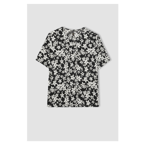 DEFACTO Regular Fit Crew Neck Floral Short Sleeve T-Shirt