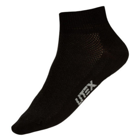 Litex Unisex športové nízke ponožky 9A020 čierna