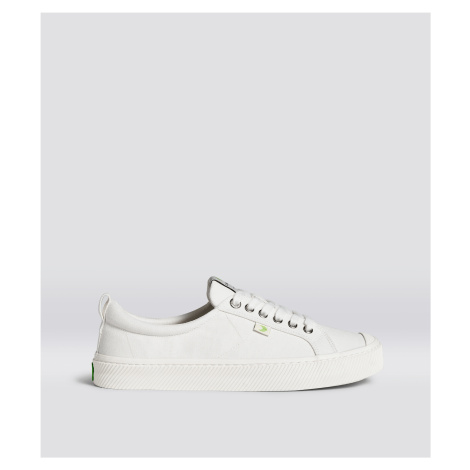 Cariuma OCA Low Off-White Canvas Sneaker - Off-White / Women 14 / Men 12.5