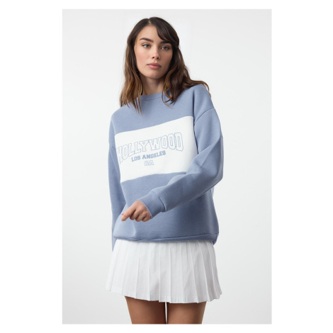 Trendyol Light Blue Color Blocked Slogan Printed Oversize Fit Thick Inside Fleece Knitted Sweats