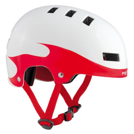 Cyklistické prilby Met