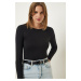 Happiness İstanbul Women's Black Crew Neck Basic Viscose Knitted Blouse