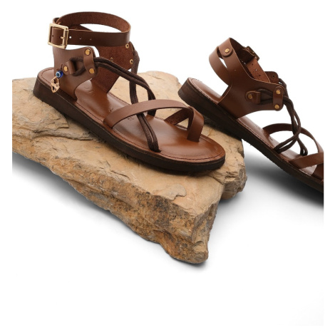 Dámske sandále Marjin z pravej kože s doplnkami, Eva podrážkou a detailom prekrížených nití na k