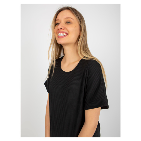 Black ribbed oversized blouse with short sleeves