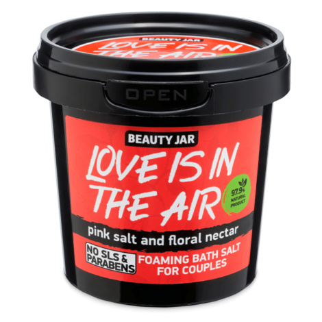 Beauty Jar - LOVE IS IN THE AIR  Soľ do kúpeľa  200 g