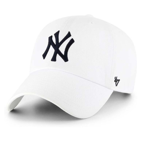 Bavlnená šiltovka 47 brand MLB New York Yankees biela farba, s nášivkou, B-RGW17GWS-WHA