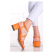 Oranžové sandále na hrubom podpätku 1-28204