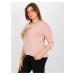 Světle růžové tričko plus size s potiskem a nápisem JEDNA