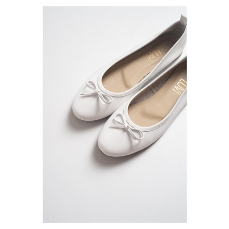 LuviShoes 01 White Skin Women's Flat Shoes