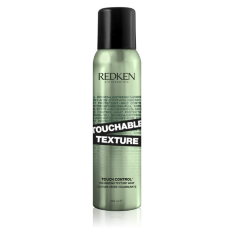 Redken Touchable Texture stylingová pena pre definíciu a tvar účesu