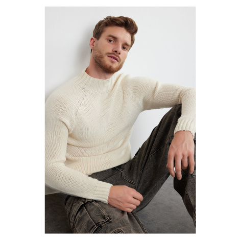 Trendyol Ecru Slim Fit Slim Cut Half Turtleneck Raglan Sleeve Plain Basic Knitwear Sweater