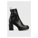 Kožené členkové topánky Karl Lagerfeld VOYAGE dámske, čierna farba, na podpätku,