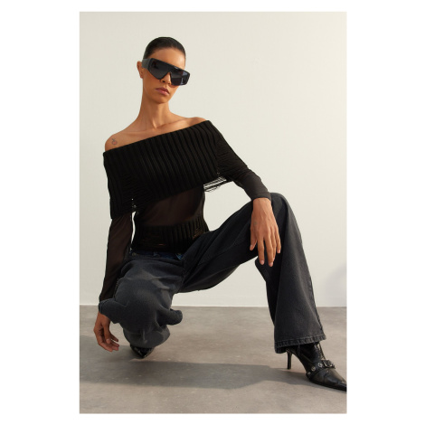 Trendyol Limited Edition Black Sheer Carmen Golier Pletený sveter