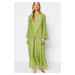 Trendyol zelený kvetinový vzor tkané šaty s detailným golierom