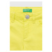 Detské krátke nohavice United Colors of Benetton zelená farba, jednofarebné,