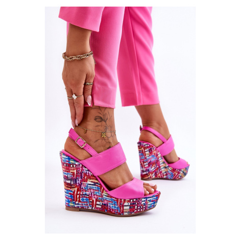 Dámske sandále na klinoch S-1102 Tmavo ružová mix - Renda růžová -mix barev Inello