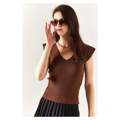 Olalook Women's Bitter Brown Shoulders And Skirt Detailed Front Back V Knitwear Blouse