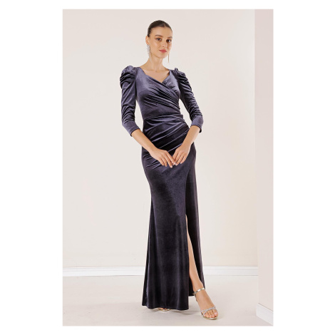 Autor: Saygı plisované rozparkové dlhé zamatové šaty