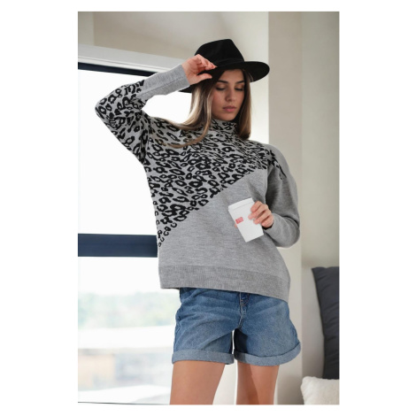 90315 Dewberry Half Turtleneck Leopard Womens Sweater-GREY