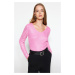 Trendyol ružový pletený sveter s potlačou základnej fólie