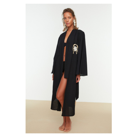 Trendyol čierny midi kimono a kaftan s opaskom, 100% bavlna, s tkanou výšivkou