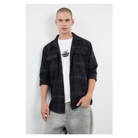 Trendyol Black Oversize Winter Checkered Plaid Lumberjack Shirt with Pockets