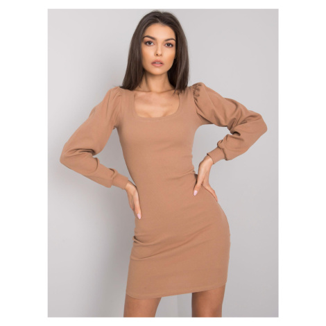 RUE PARIS Camel dress with long sleeves
