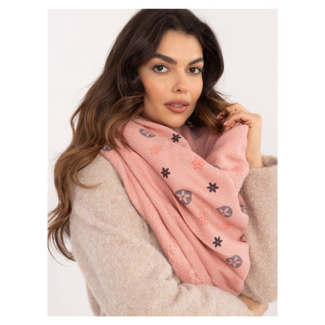 Pink women's scarf with fringe