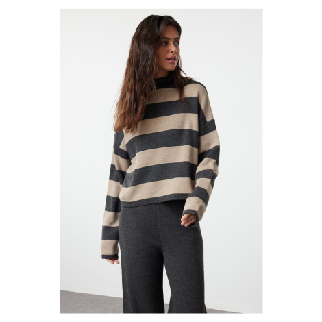 Trendyol Anthracite Wide Pattern Striped Knitwear Top-Top Set