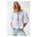 Happiness İstanbul Women's White Bow Balloon Sleeve Cotton Poplin Blouse