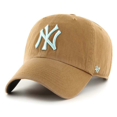 Bavlnená šiltovka 47 brand MLB New York Yankees béžová farba, s nášivkou