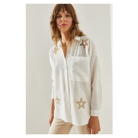 Bianco Lucci Women's Flam Linen Star Laser Cut Single Pocket Long Sleeve Shirt